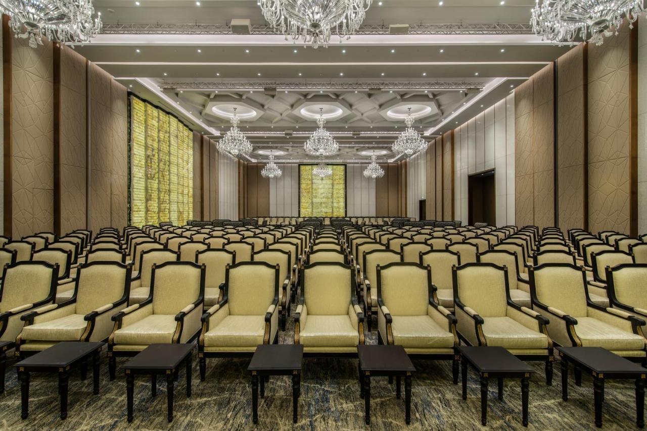 Movenpick Hotel And Residences ริยาดห์ ภายนอก รูปภาพ The Grand Ballroom