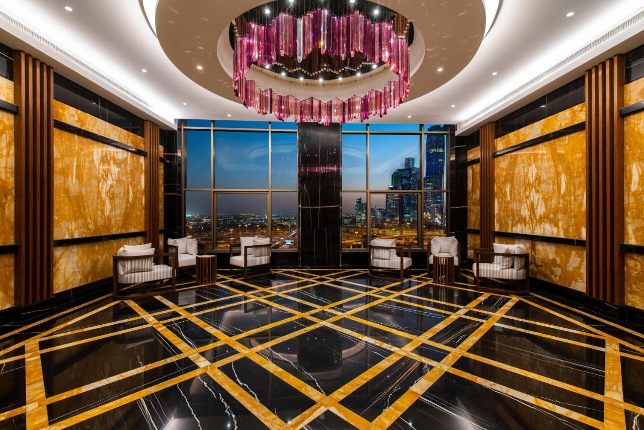 Movenpick Hotel And Residences ริยาดห์ ภายนอก รูปภาพ The lobby of the Ritz-Carlton, Dubai
