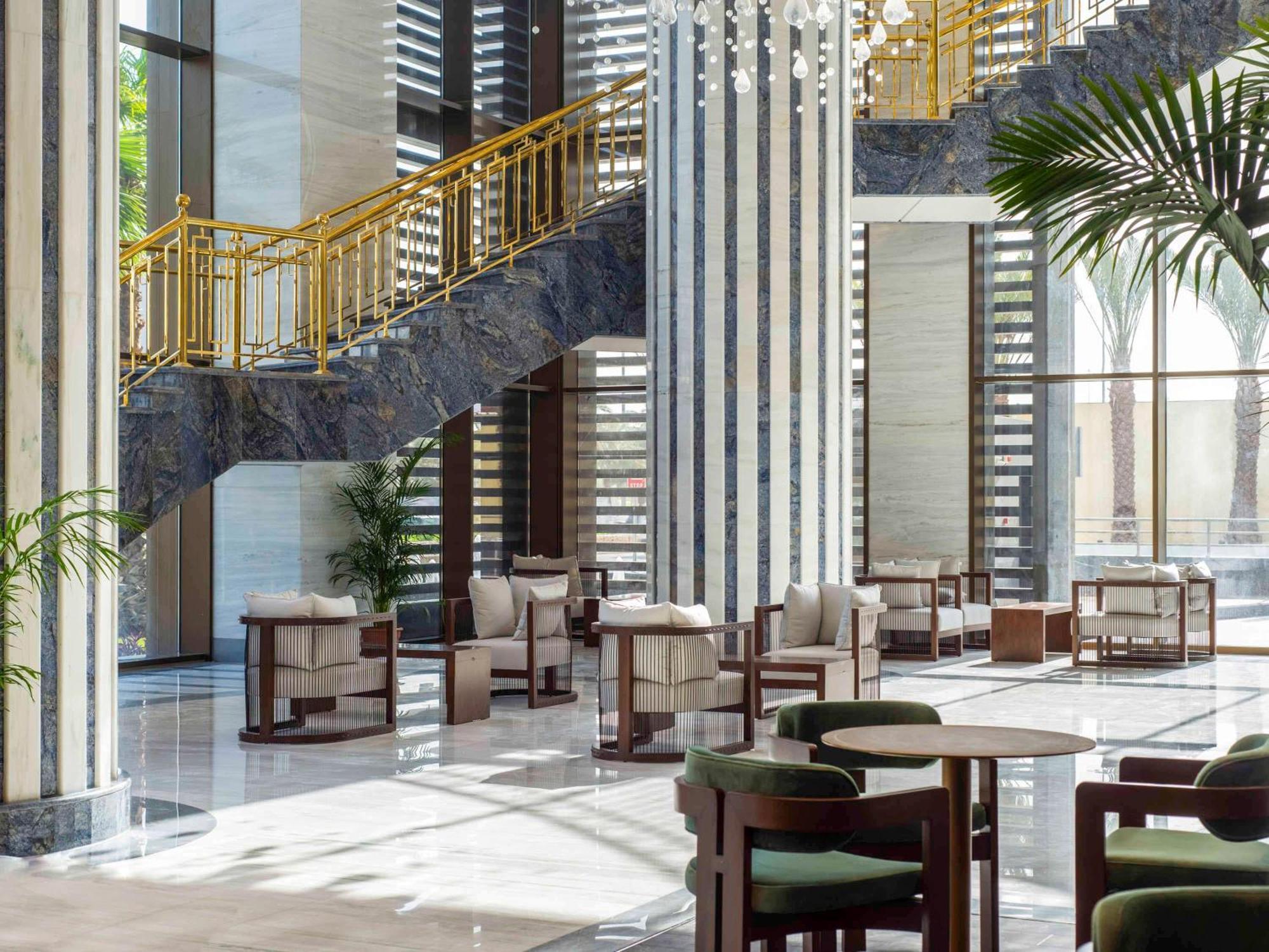 Movenpick Hotel And Residences ริยาดห์ ภายนอก รูปภาพ Lobby
