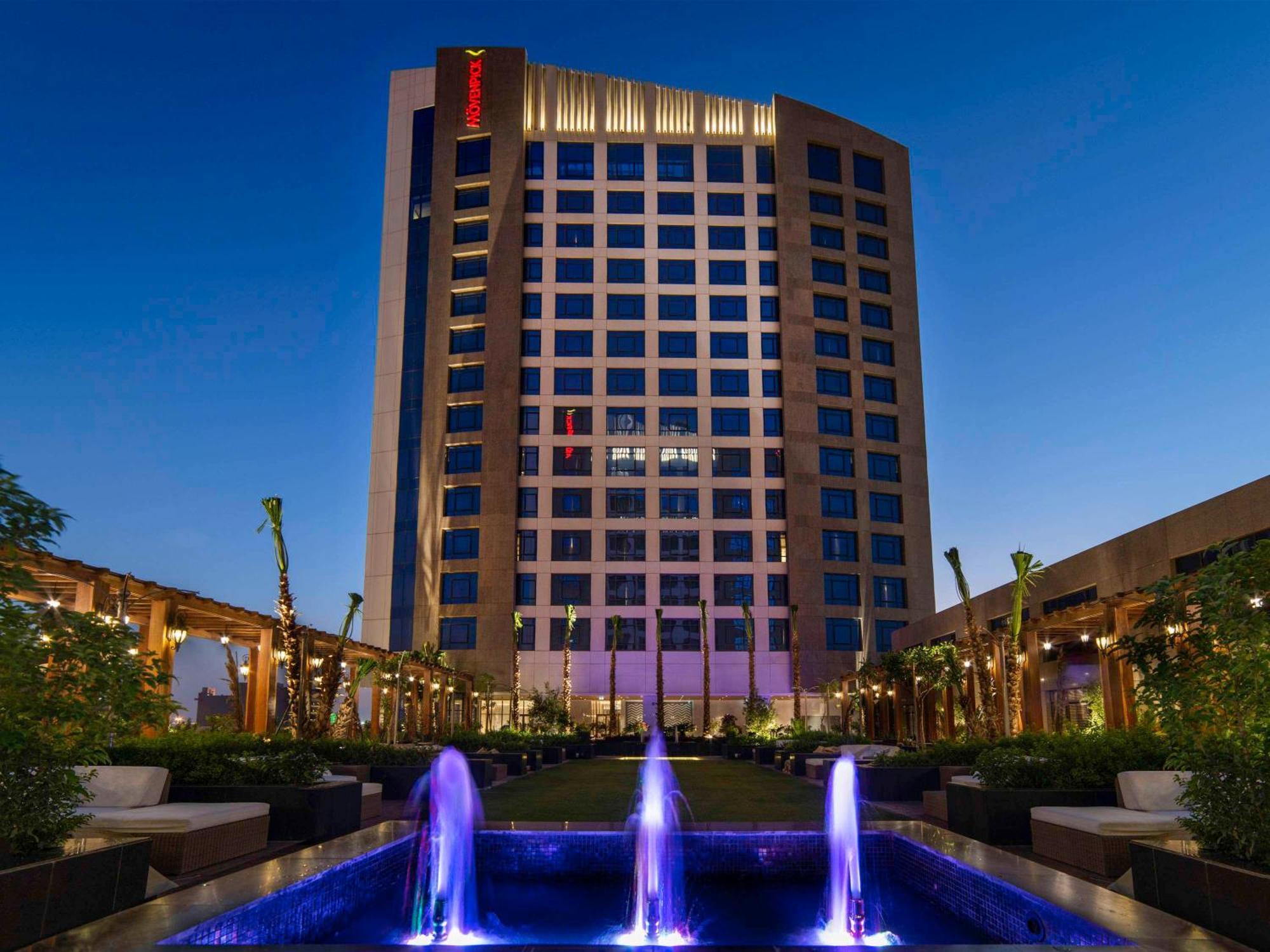 Movenpick Hotel And Residences ริยาดห์ ภายนอก รูปภาพ Marriott International Hotel in Islamabad