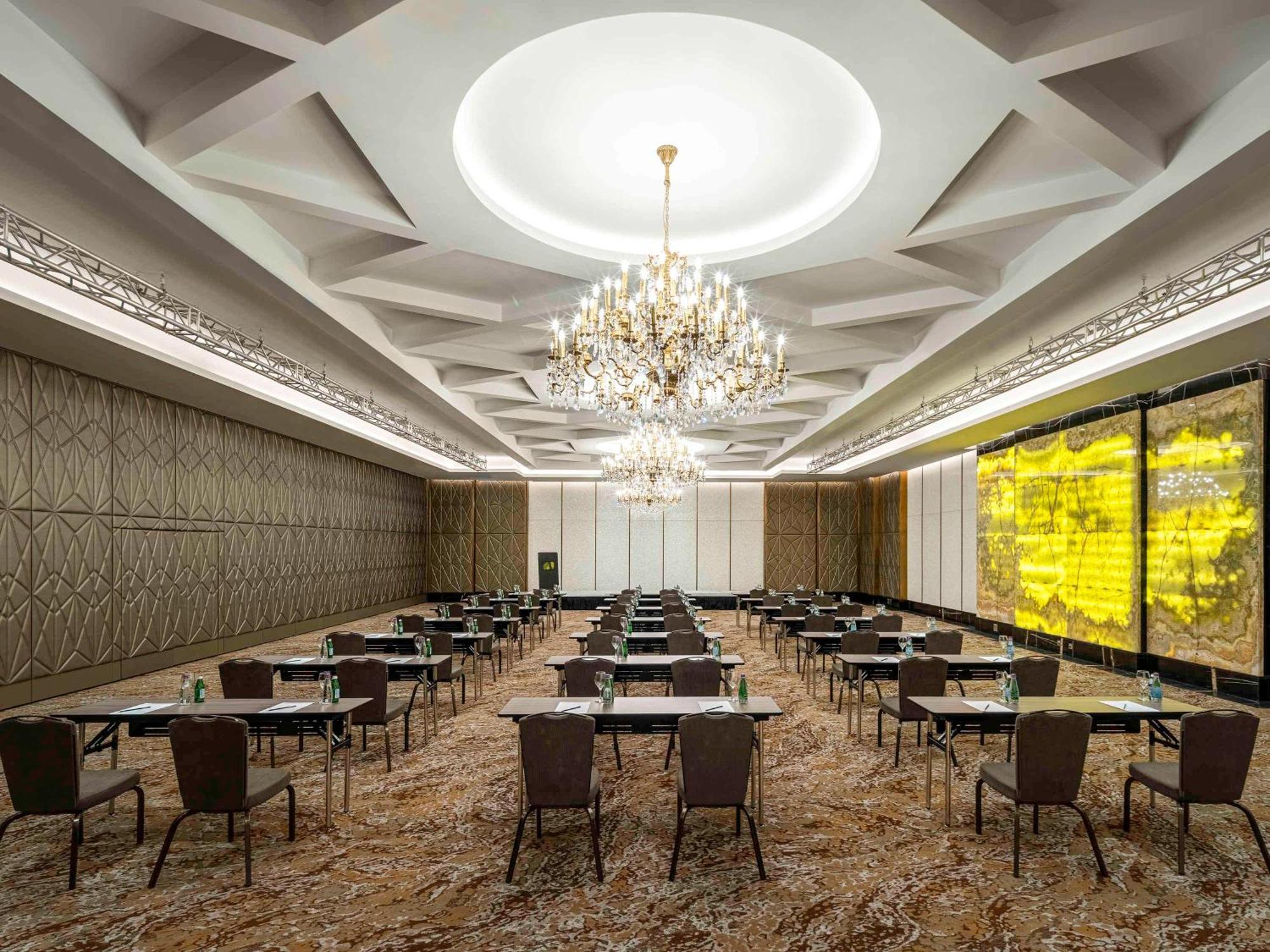 Movenpick Hotel And Residences ริยาดห์ ภายนอก รูปภาพ The ballroom